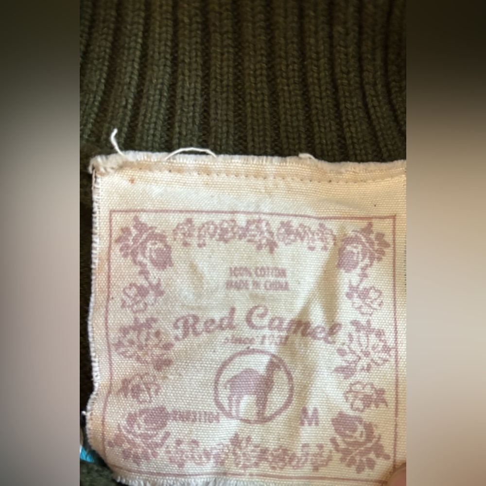 Red Camel Sleeveless Patterned Sweater Vest - Picture 2 of 5